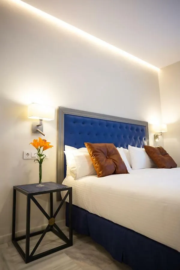 **** Aparthotel Plazuela Del Carbon Suites Cadiz Spain