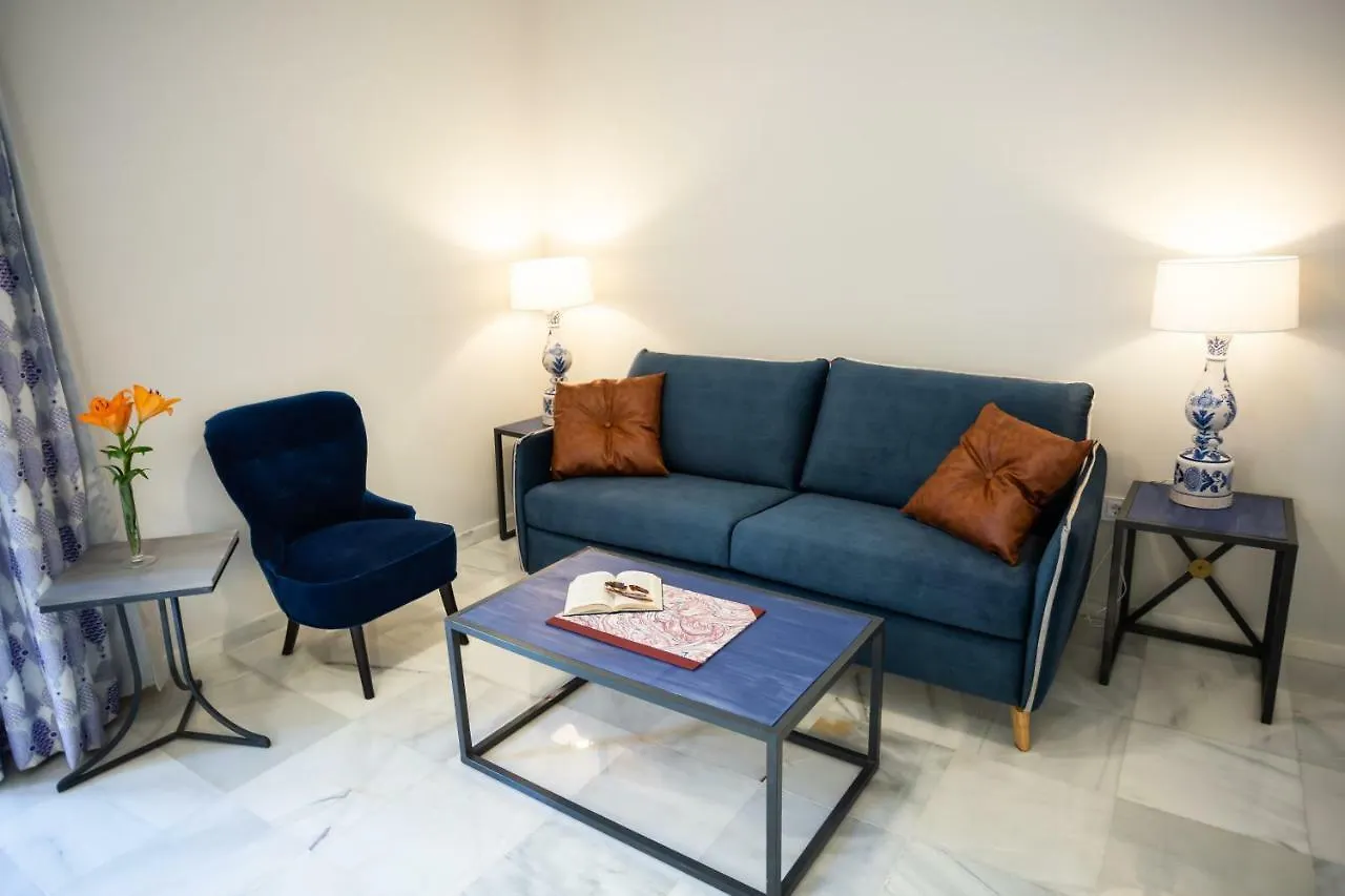 Апарт-отель Plazuela Del Carbon Suites Кадис