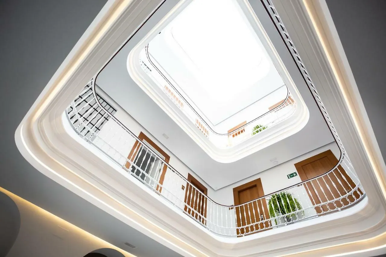 Апарт-отель Plazuela Del Carbon Suites Кадис